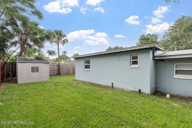 325 Sargo Rd, Atlantic Beach, FL 32233 - fenced backyard with a storage shed