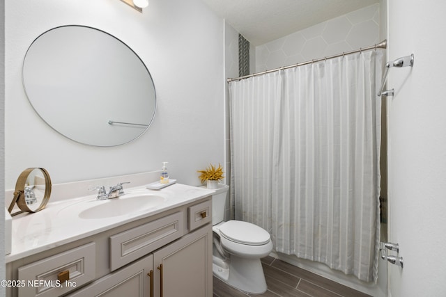 347 Ness Cir, Saint Augustine, FL 32095 - bathroom with vanity, wood tiled floors, and shower / tub combo