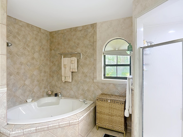 2908 S Skyline Dr, Inverness, FL 34450 - bathroom featuring a garden tub and an enclosed shower