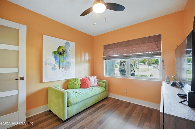 622 7th Ave N, Jacksonville Beach, FL 32250 - living area with wood finished floors, healthy amount of natural light, and a ceiling fan