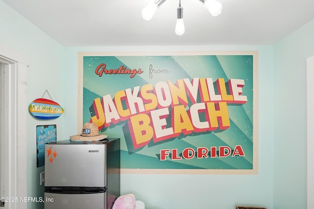 622 7th Ave N, Jacksonville Beach, FL 32250 - detailed view of freestanding refrigerator