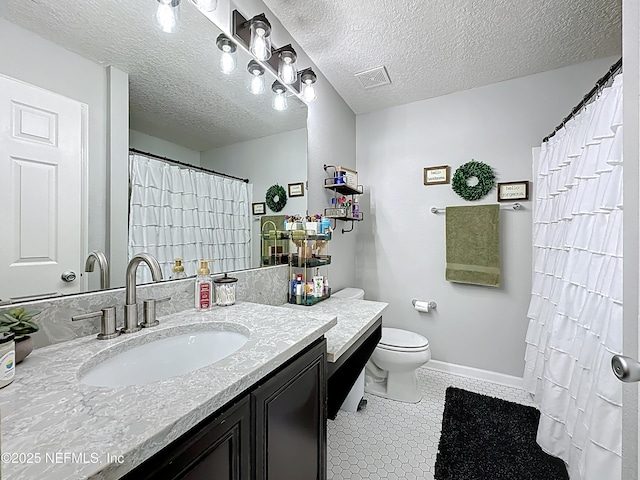 78151 Duckwood Trl, Yulee, FL 32097 - full bath with vanity and a textured ceiling