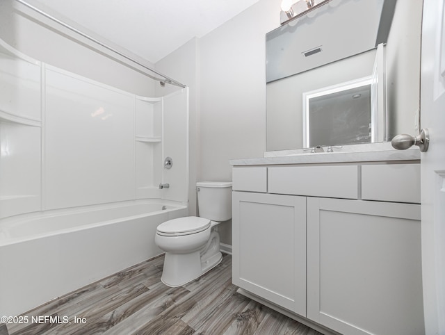 154 Moorcroft Way, Saint Augustine, FL 32092 - full bath featuring vanity, shower / bathtub combination, and wood finished floors