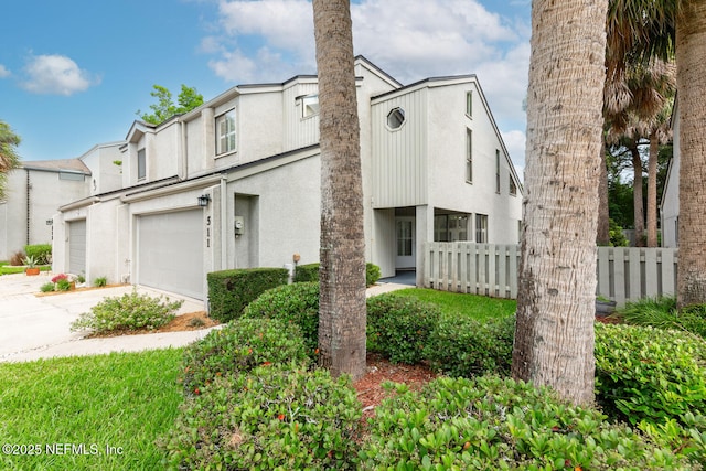 511 Selva Lakes Cir, Atlantic Beach, FL 32233 - multi unit property with concrete driveway and stucco siding