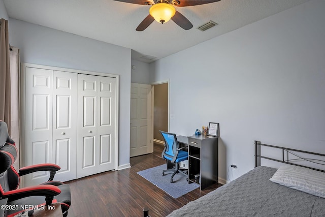 1341 River City St, Saint Augustine, FL 32092 - bedroom featuring a desk, dark wood-style flooring, a closet, and ceiling fan