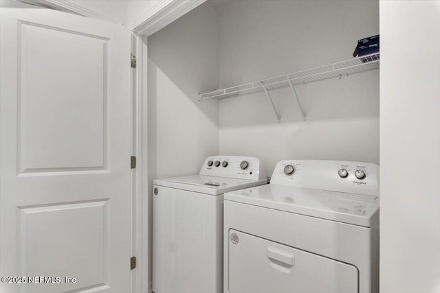 39 Thurnham Ln, Saint Augustine, FL 32092 - laundry room featuring washing machine and clothes dryer