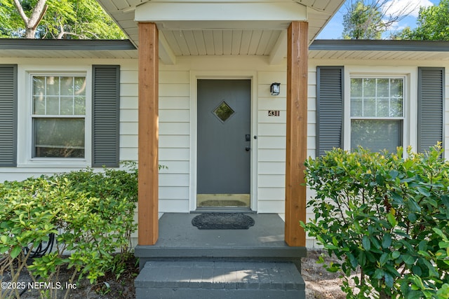 431 W 62nd St, Jacksonville, FL 32208 - property entrance