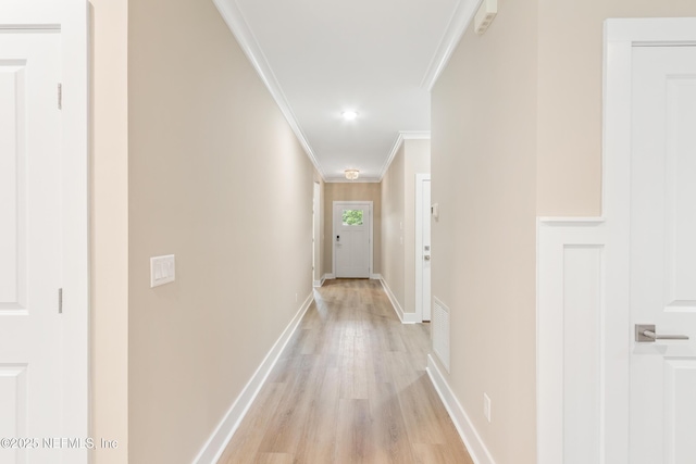 6334 Salado Rd, Saint Augustine, FL 32080 - hallway featuring crown molding, light wood-style flooring, and recessed lighting