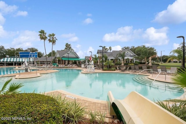 1911 Salt Creek Dr, Fleming Island, FL 32003 - community pool with a patio