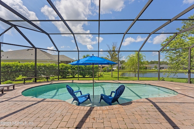 33114 Prairie Parke Pl, Fernandina Beach, FL 32034 - outdoor pool with a patio, a water view, and a lanai