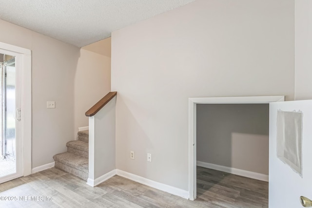 8781 Whispering Pines Dr, Jacksonville, FL 32244 - photo 4