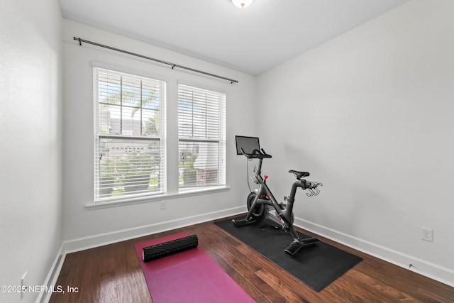 91 Paradise Valley Dr, Ponte Vedra, FL 32081 - workout area featuring wood finished floors and baseboards