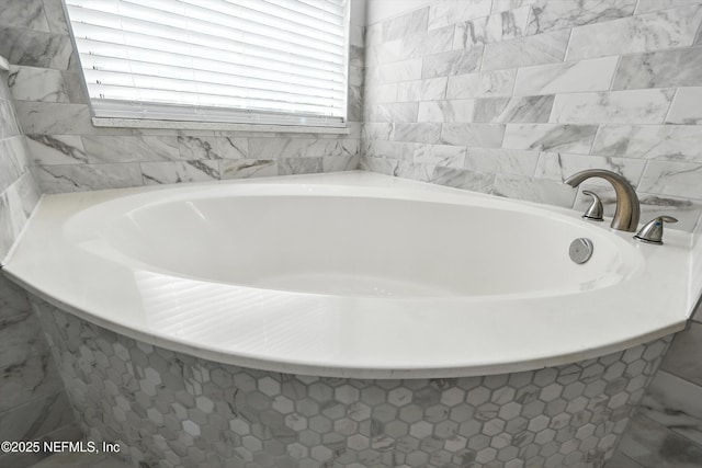 3172 Twilight Ct, Middleburg, FL 32068 - full bathroom featuring a garden tub