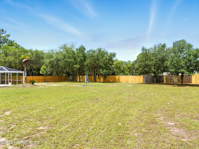 6615 Camelot Ct, Keystone Heights, FL 32656 - fenced backyard featuring view of scattered trees