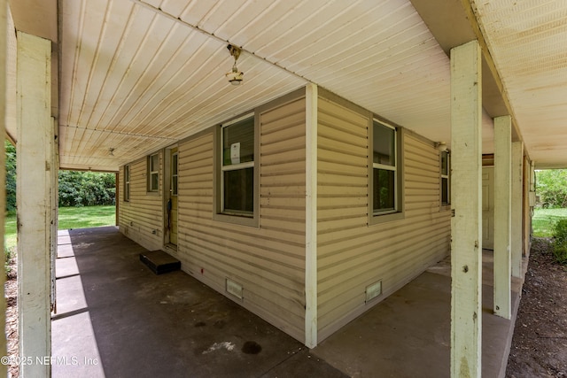226 Six Pond Trl, Green Cove Springs, FL 32043 - view of side of home with crawl space