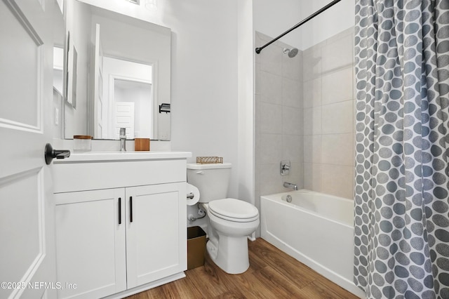 959 Crosswater Lake Dr, Ponte Vedra, FL 32081 - bathroom with wood finished floors, vanity, and shower / tub combo