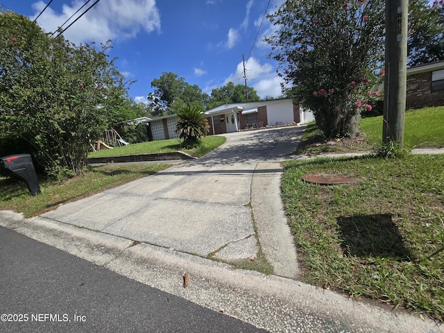 7717 Knoll Dr N, Jacksonville, FL 32221 - photo 2