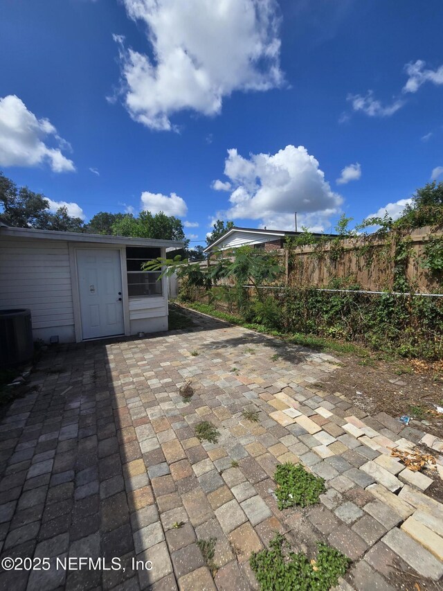 7717 Knoll Dr N, Jacksonville, FL 32221 - photo 22