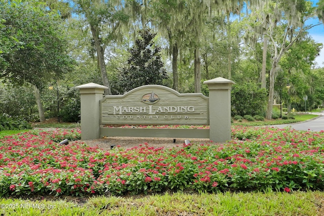 101 Royal Lagoon Ct, Ponte Vedra Beach, FL 32082 - community / neighborhood sign featuring view of scattered trees