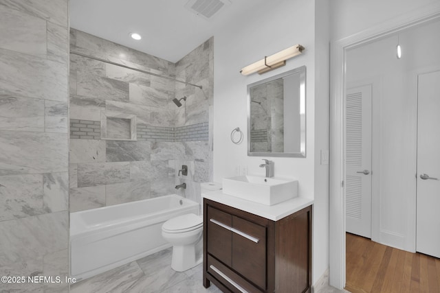 2525 College St Unit 1305, Jacksonville, FL 32204 - bathroom with vanity,  shower combination, and a closet