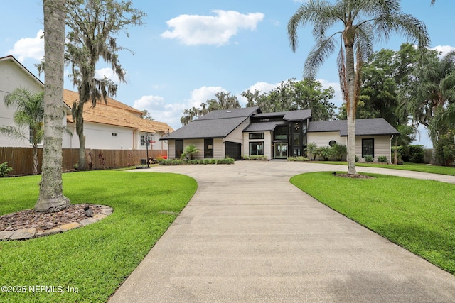 1823 N Lakeshore Dr, Fleming Island, FL 32003 - view of front of home with curved driveway