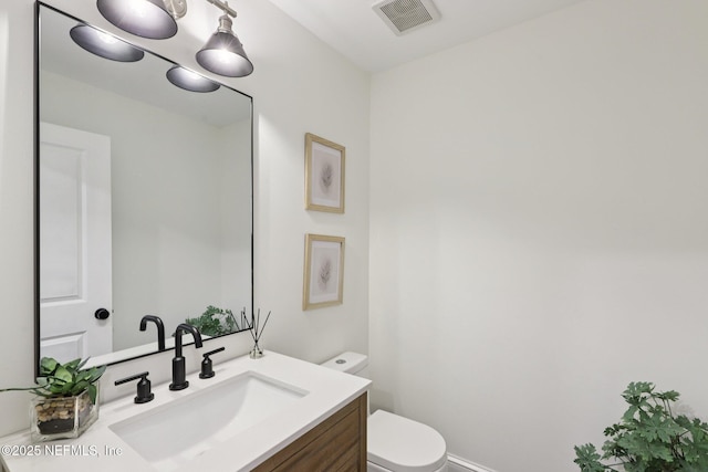 1823 N Lakeshore Dr, Fleming Island, FL 32003 - half bath featuring toilet and vanity