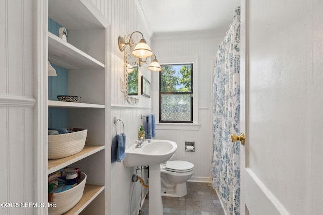 112 S 14th St, Fernandina Beach, FL 32034 - full bath featuring crown molding and a shower with curtain