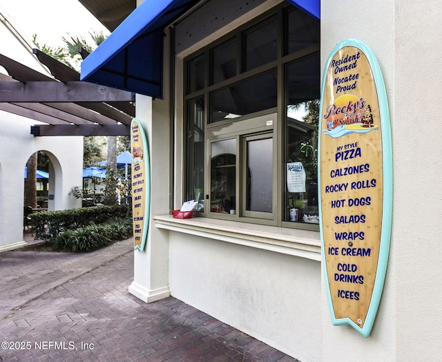 452 Deer Valley Dr, Ponte Vedra, FL 32081 - doorway to property with stucco siding