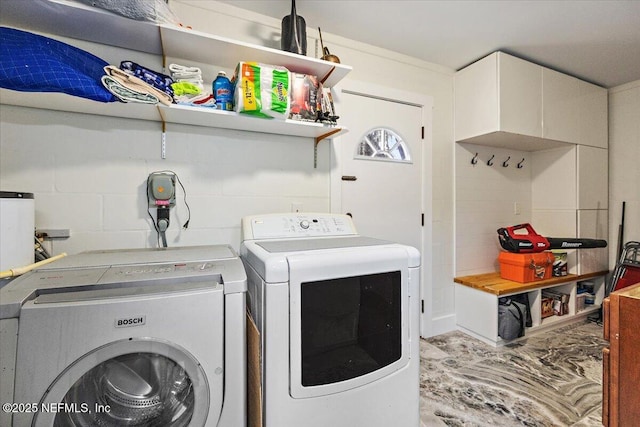 2638 W End St, Jacksonville, FL 32233 - washroom with washer and dryer and concrete block wall