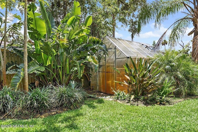 2638 W End St, Jacksonville, FL 32233 - view of yard featuring an exterior structure and an outdoor structure