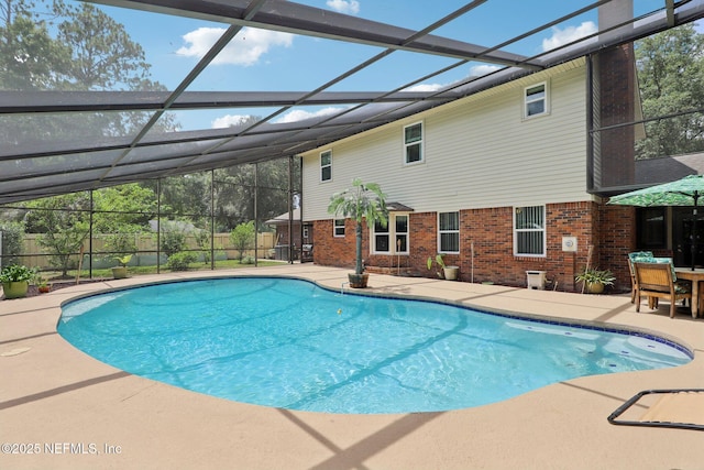 1071 Foxmeadow Trl, Middleburg, FL 32068 - swimming pool with a patio area and a lanai