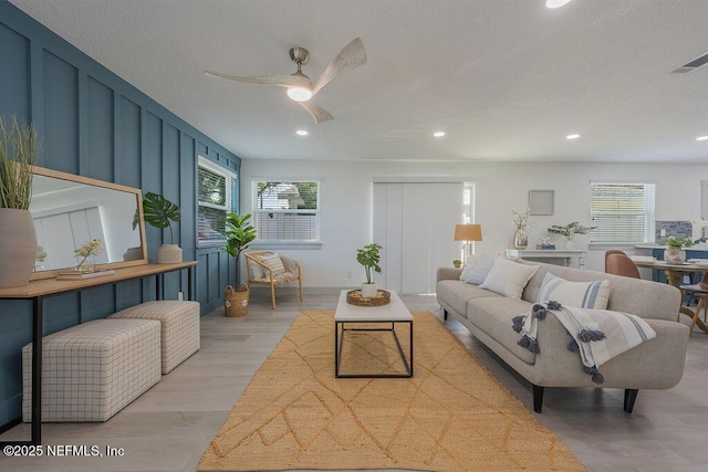 407 Lower 8th Ave S, Jacksonville Beach, FL 32250 - living area featuring ceiling fan, light wood-style flooring, and recessed lighting