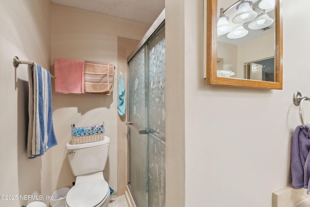 835 Fountain Dr, Fernandina Beach, FL 32034 - bathroom featuring a stall shower