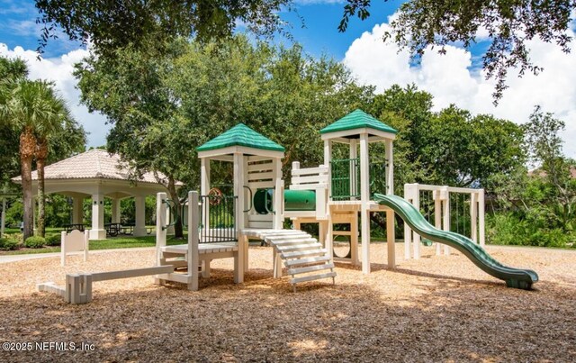 644 Casa Fuerta Ln, Saint Augustine, FL 32080 - community jungle gym featuring a gazebo