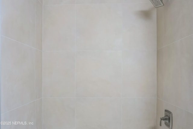 204 S Forsyth Ln, Bunnell, FL 32110 - bathroom view of tiled shower