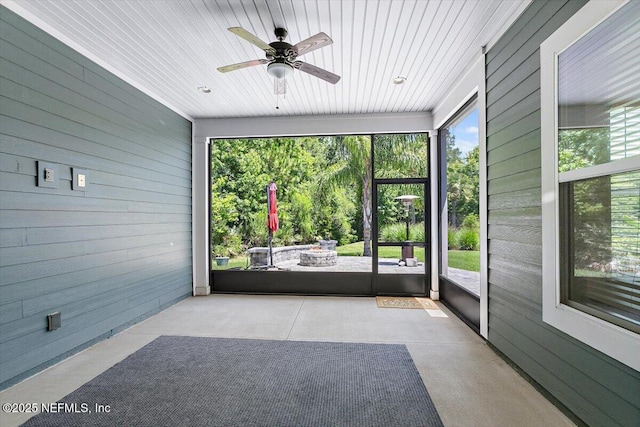150 Calumet Dr, Saint Johns, FL 32259 - unfurnished sunroom featuring ceiling fan