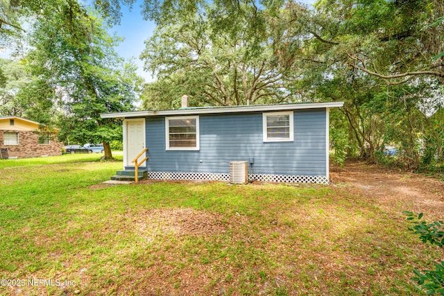 610 Division St, Fernandina Beach, FL 32034 - view of outbuilding with entry steps