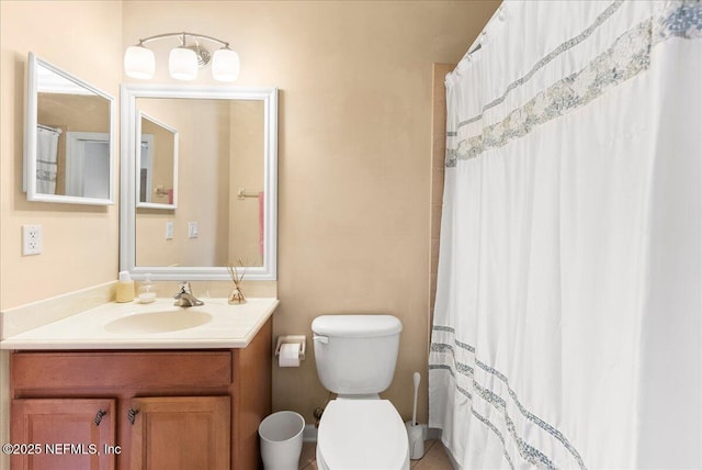 85339 Amagansett Dr, Fernandina Beach, FL 32034 - bathroom with vanity and a shower with curtain