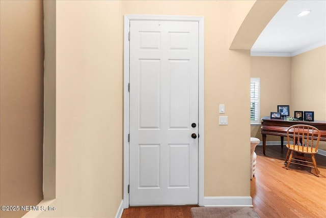 85339 Amagansett Dr, Fernandina Beach, FL 32034 - entryway with wood finished floors and ornamental molding