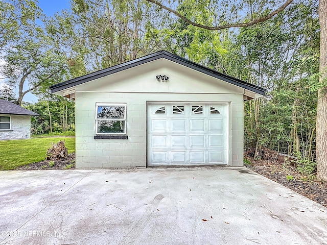 540485 US Highway 1, Callahan, FL 32011 - garage featuring concrete driveway