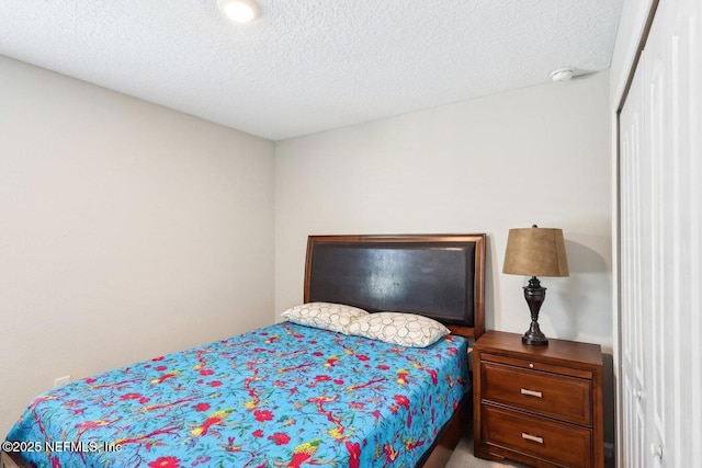 4032 Sandbank Ct, Middleburg, FL 32068 - bedroom with a textured ceiling