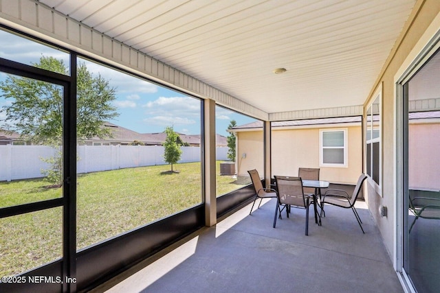 4032 Sandbank Ct, Middleburg, FL 32068 - sunroom with outdoor dining space