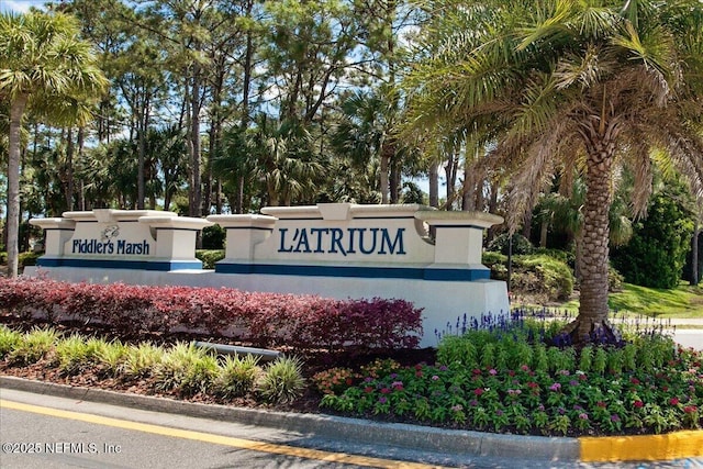 2715 Versailles Ct, Ponte Vedra Beach, FL 32082 - community / neighborhood sign with view of scattered trees