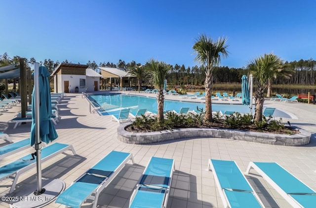 240 Julep St, Yulee, FL 32097 - community pool with a patio