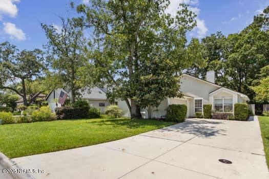 8868 Chambore Dr, Jacksonville, FL 32256 - photo 2