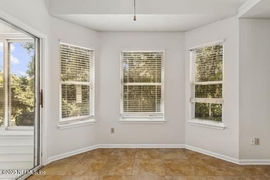 8868 Chambore Dr, Jacksonville, FL 32256 - photo 9