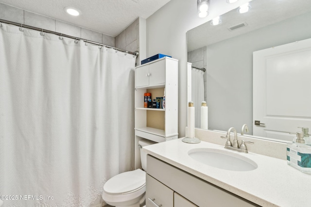 75652 Edwards Rd, Yulee, FL 32097 - bathroom with vanity and a shower with shower curtain