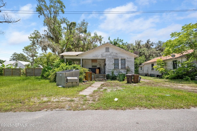 96 Bruen St, Saint Augustine, FL 32084 - bungalow-style house with covered porch