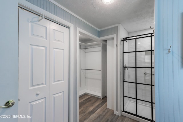 5299 County Road 352nd Rd, Keystone Heights, FL 32656 - walk in closet with dark wood-style flooring