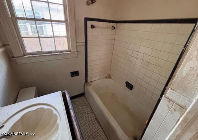 625 W 46th St, Jacksonville, FL 32208 - bathroom with vanity and tub / shower combination